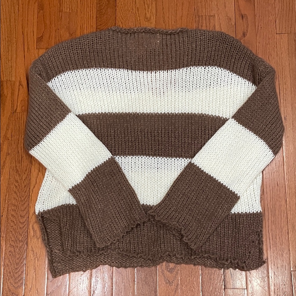 LovLov Cozy V-Neck Sweater large in Brown and Cream Stripes boutique - Picture 5 of 5